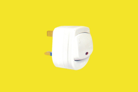 13A RECTANGLE PIN WIDE ROCKER SWITCHED PLUG WITH F